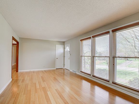 4th image of 105 Kimbrough Ct