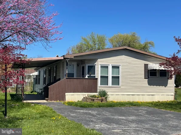 111 Honey Locust Cir, Dover, PA 17315
