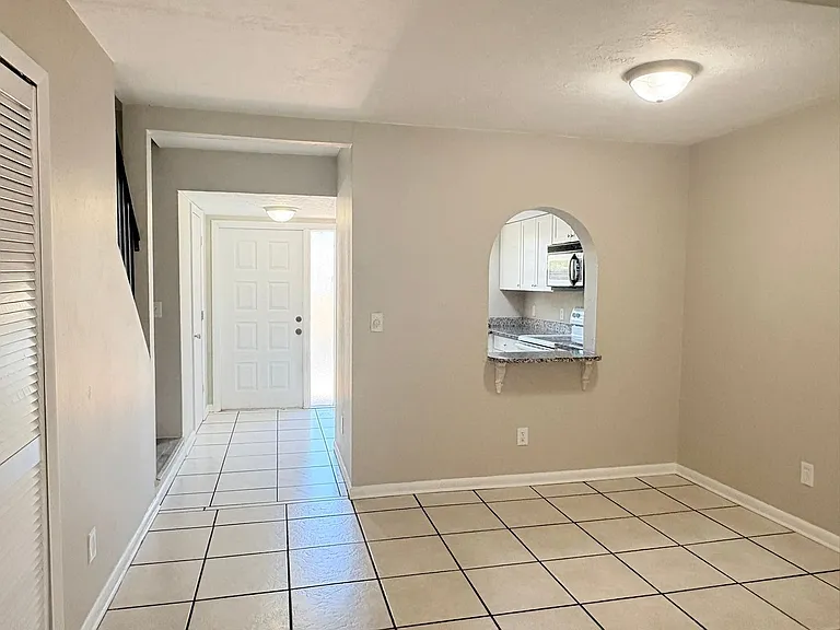 1123 SW 48th Ter #106 — Photo 9