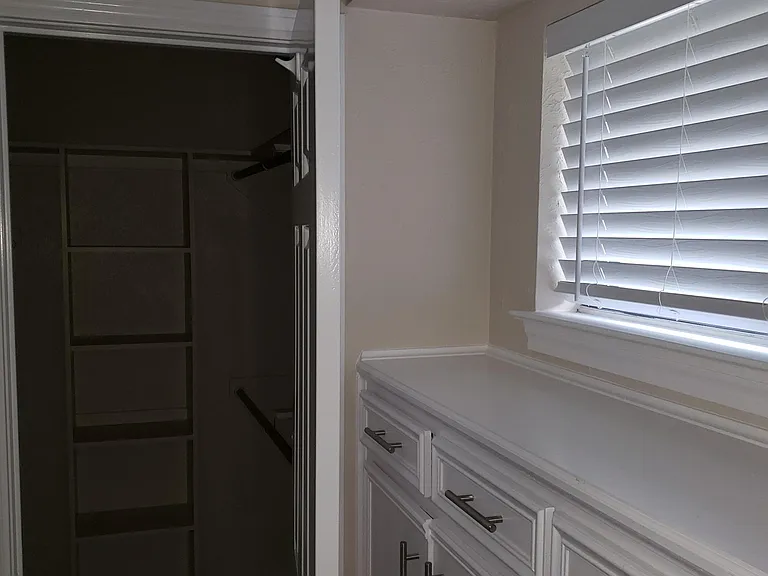 3016 Overton Park Dr W — Photo 24