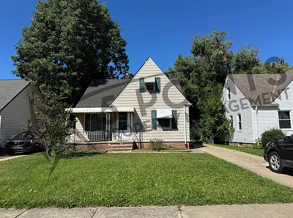 3 bed, 1.5 bath, 1368 sqft, $1,497 — Photo 3