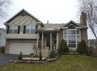 93 Plymouth Ct, Aurora, IL