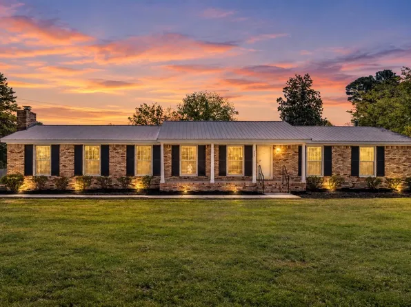 900 Larkwood Dr NE, Cullman, AL 35055