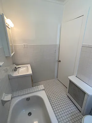 Rented by Highline Residential | media 37