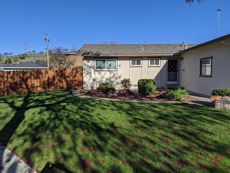 1st image of 6340 Farm Hill Way