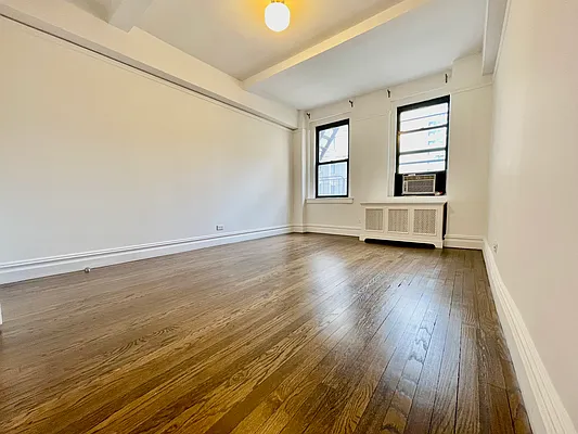 Rented by R New York | media 36