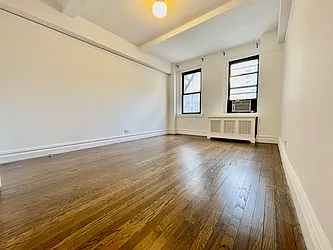 Rented by R New York