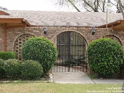 4th image of 290 Meadow Glade Dr