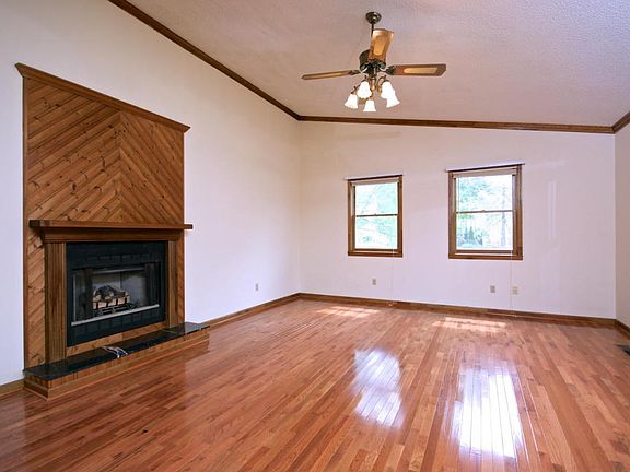 149 Willow Creek Dr. 14
