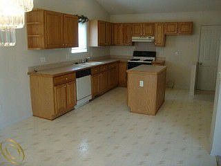 3rd image of 21166 Sunnydale St