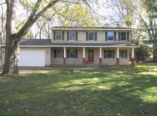 1373 Black Pond Dr, Akron, OH