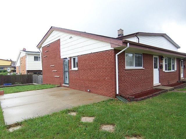 1st image of 9463 Park Ln