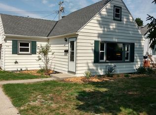 915 S 109th St, West Allis, WI 53214