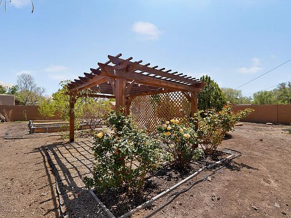 5th image of 2824 Carlota Rd NW