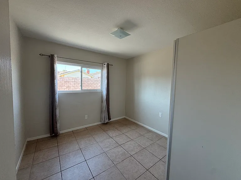 8856 Hoffman St — Photo 11
