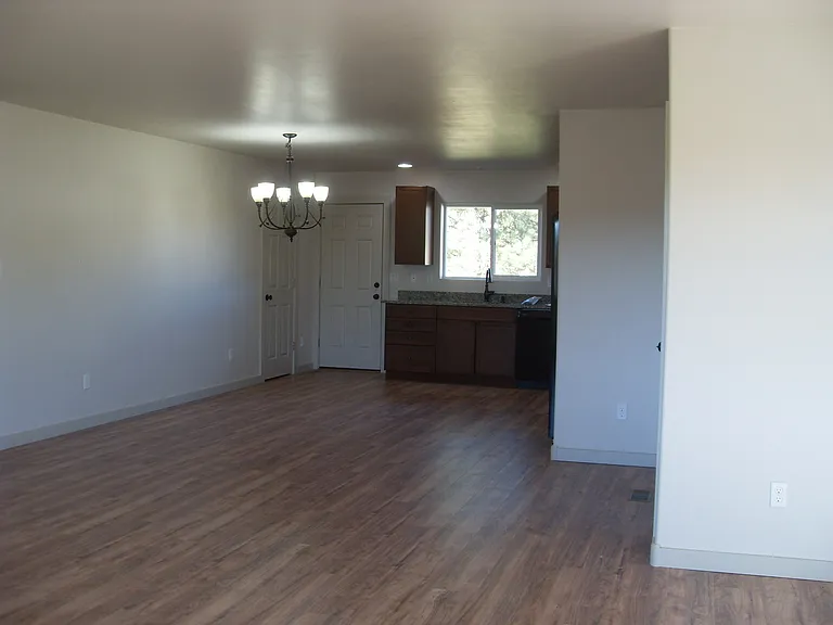 207 Carpin Cir — Photo 5