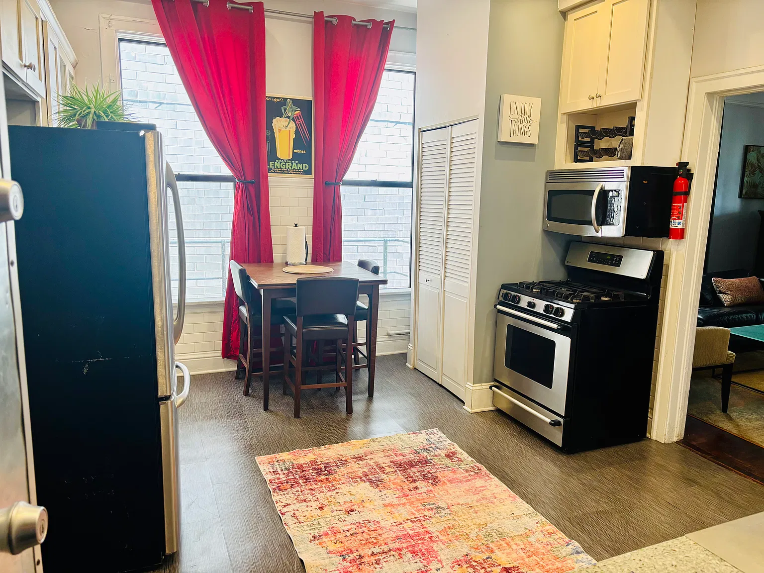 2 bed, 1000 sqft, $3,400 — Photo 4