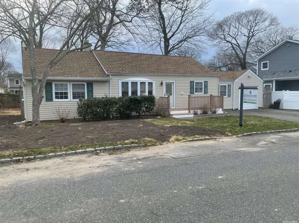 28 2nd Court, Ronkonkoma, NY 11779