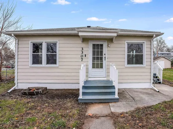 3307 9th St, Rock Island, IL 61201