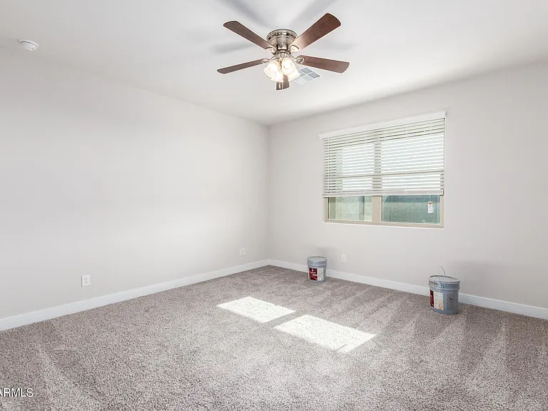 8526 S 69th Ln — Photo 12