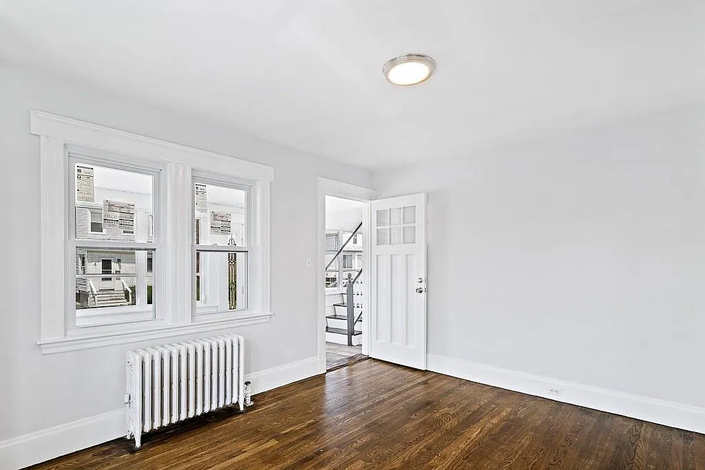 3 bed, 9999 sqft, $3,100 — Photo 3