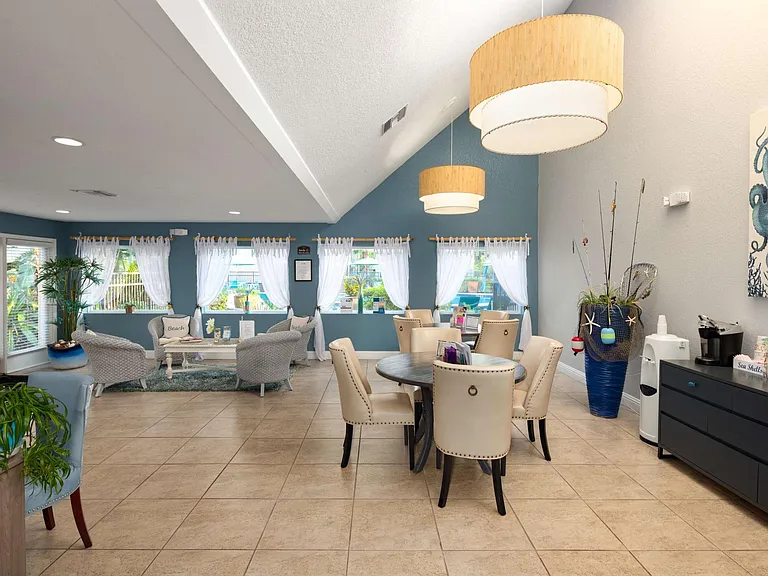 Cypress Winds Apartment Homes — Photo 21