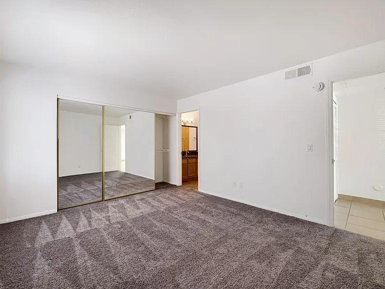 9325 W Desert Inn Rd #177 — Photo 18
