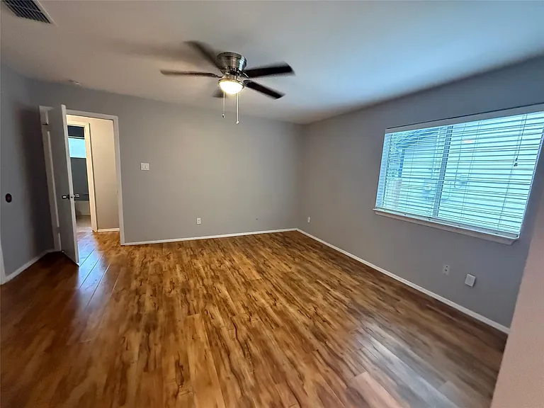 2811 Crownspoint Dr — Photo 14