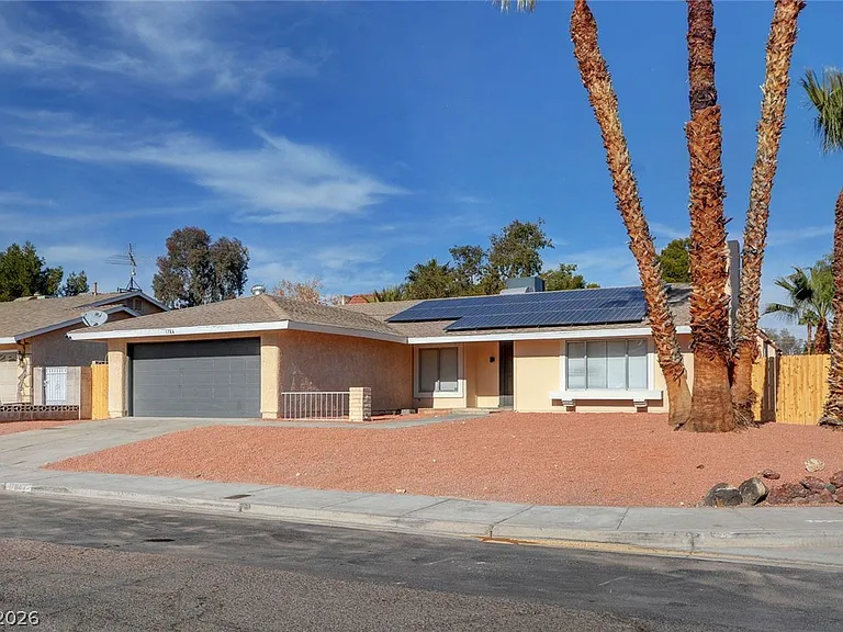 1784 Crest Ave — Photo 1