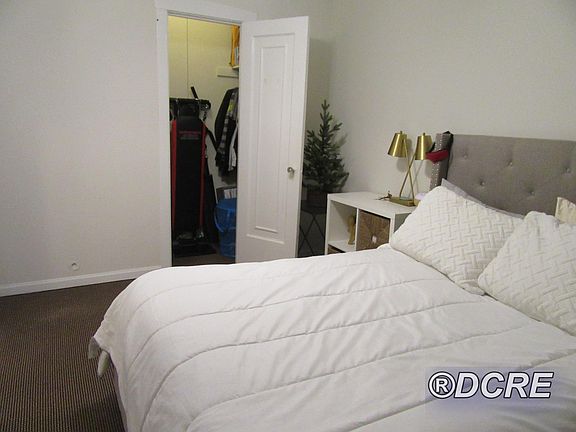 4th image of 7010 N Ashland Blvd #B