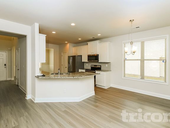 5th image of 71 Limerick Way