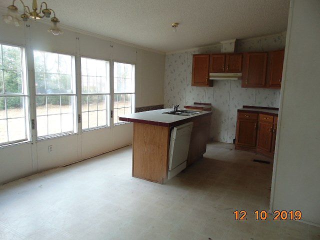 1st image of 236 Miller St