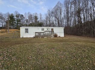 120 Flaming Tree Trl, Mount Airy, NC 27030
