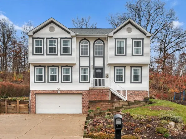 606 Fieldstone Dr, Coraopolis, PA 15108