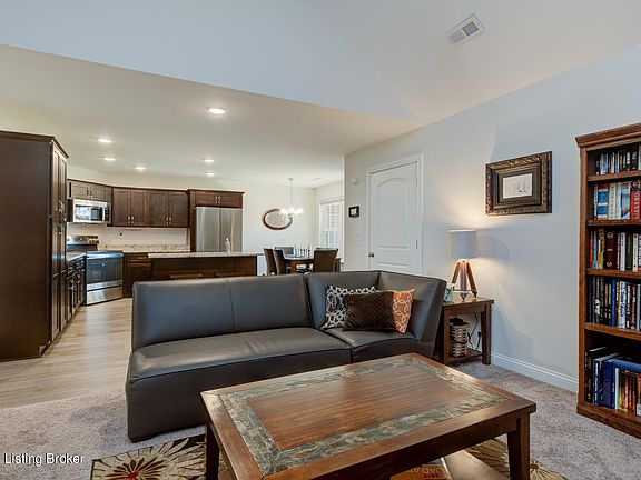 5th image of 6715 Eagle Wood Dr