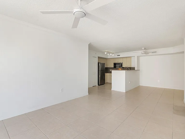 1801 N Flagler Dr #803 — Photo 4