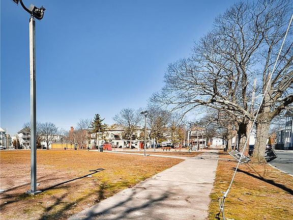 5th image of 38 Kenwood St
