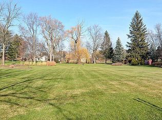 6100 S Grant St #B, Willowbrook, IL 60527