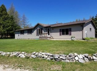 4402W Howard Rd, Gulliver, MI 49840