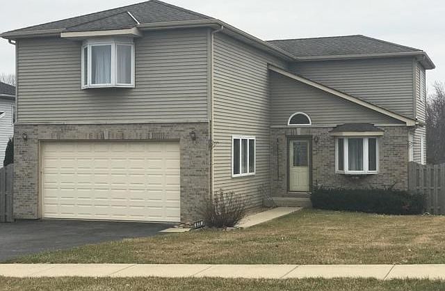 1st image of 611 Lake Breeze Ct