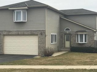 611 Lake Breeze Ct, Lake Villa, IL