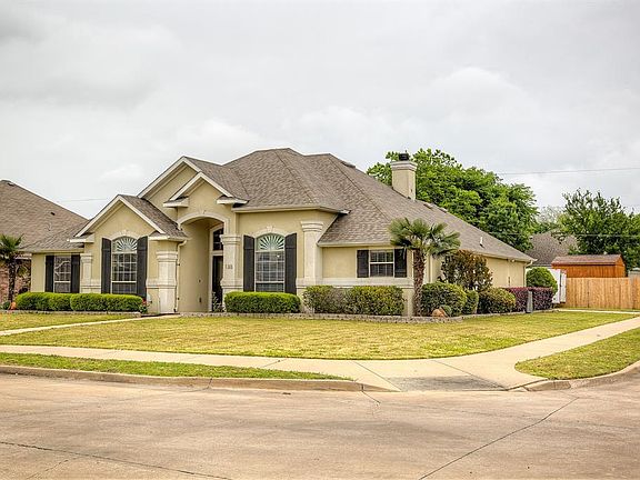 3rd image of 130 Birdsong Ln