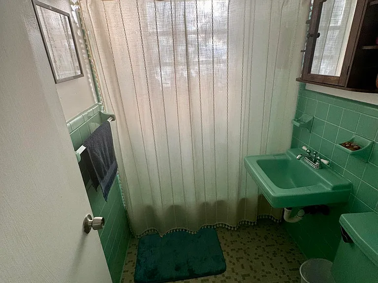 113 N Lakeside Dr #3 — Photo 6