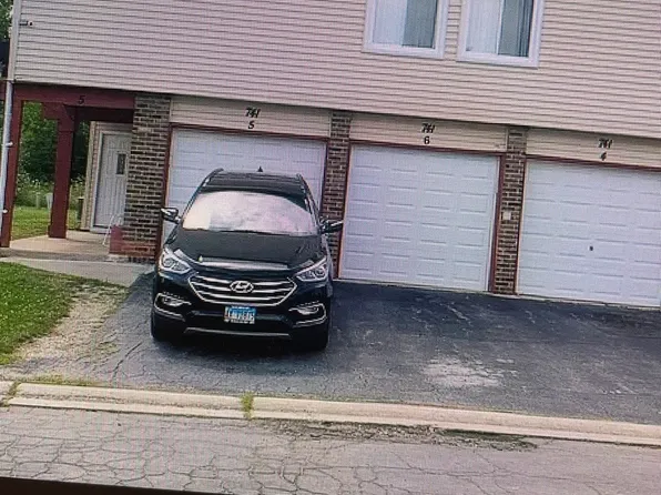 741 Sandpiper Ct APT 5, University Park, IL 60484