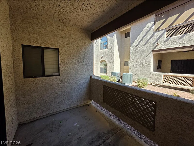 1407 Santa Margarita St #A — Photo 11