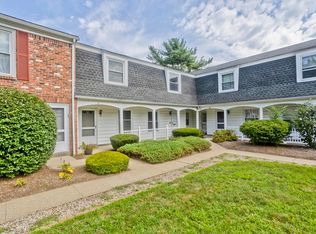 31 Jamestown Dr UNIT 31, Springfield, MA 01108