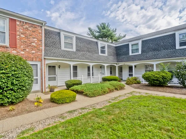 31 Jamestown Dr Unit 31, Springfield, MA 01108