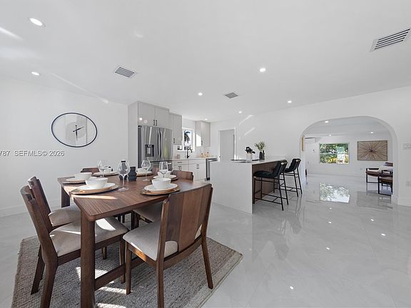 5th image of 651 NW 9th St