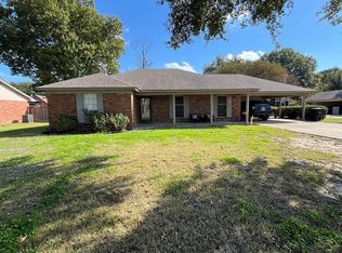 2740 Devonshire Pl, Greenville, MS 38701