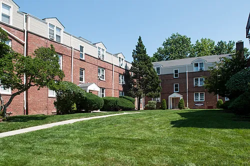 434 E Vine St #434E Photo 1